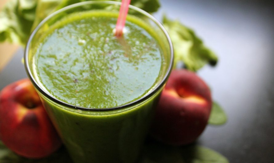 Salat-Nektarinen-Smoothie