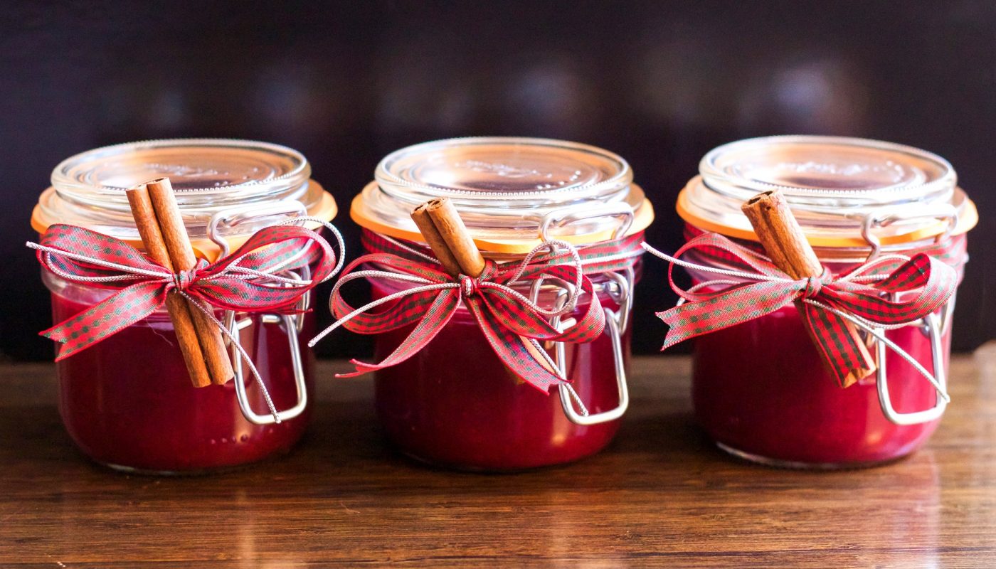 Erdbeer - Rhabarber Marmelade mit Vanille und Pfeffer - Leckere Rezepte